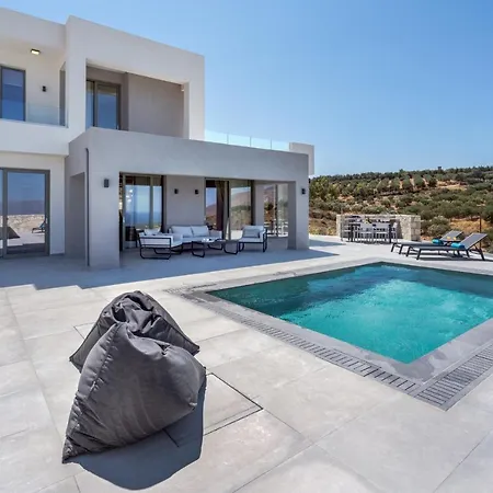 Luxurious Cretan Aura With Private Heated Pool, Jacuzzi And Playroom Agios Ioannis (Gramvousa)