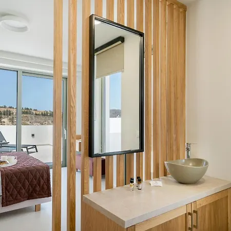 Βίλα Luxurious Cretan Aura With Private Heated Pool, Jacuzzi And Playroom *